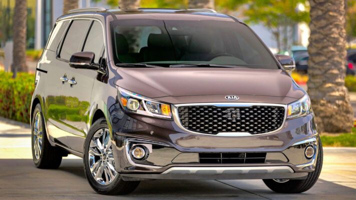 The 7-seater Sedona car gives people a feeling of certainty, strength, stability but still elegant and sophisticated.